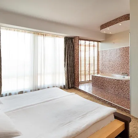 Calypso Hotel 3*